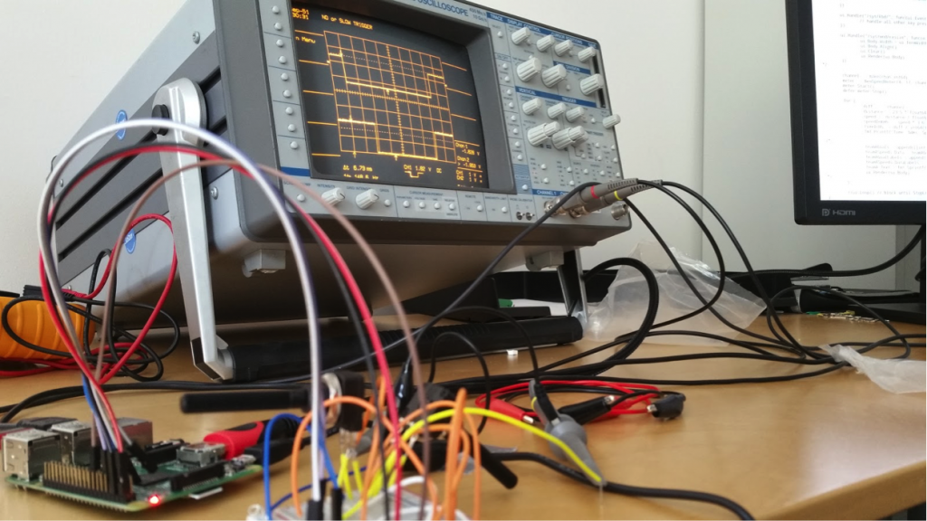 Measuring pin voltage with an oscilloscope